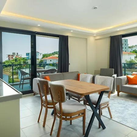 Damira Aparthotel